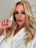 @Jonaanya with the Ellātu Silky Touch Hair Serum