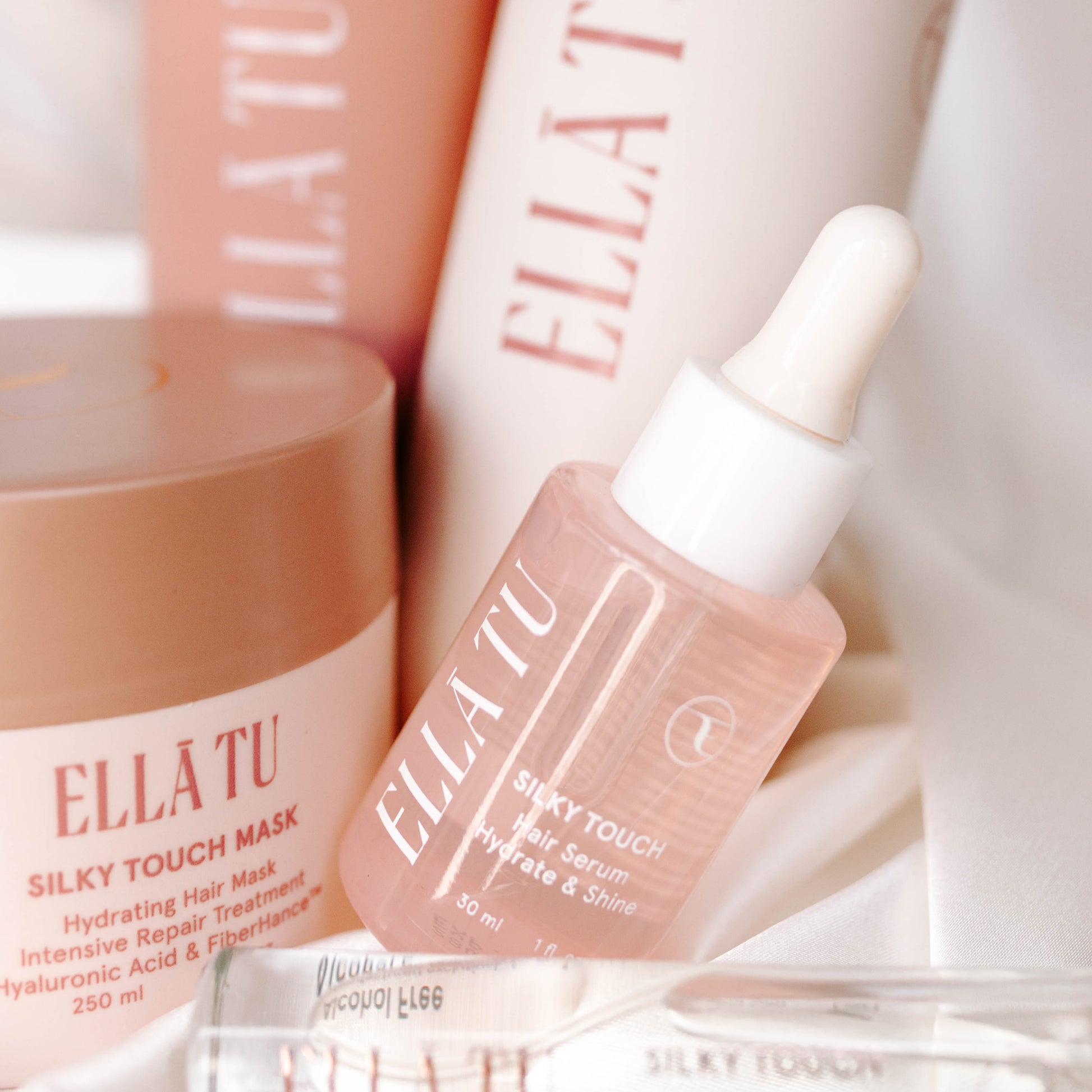 The complete Ellatu Goddess Hair Care kit has everything you need to combat damaged, frizzy and dry hair. Our shampoo, conditioner, mask, serum and fragrance / perfume, not only helps you on your journey to healthier more radiant hair, but also leaves you with the mesmerizing aroma of bergamot, amber and sandalwood